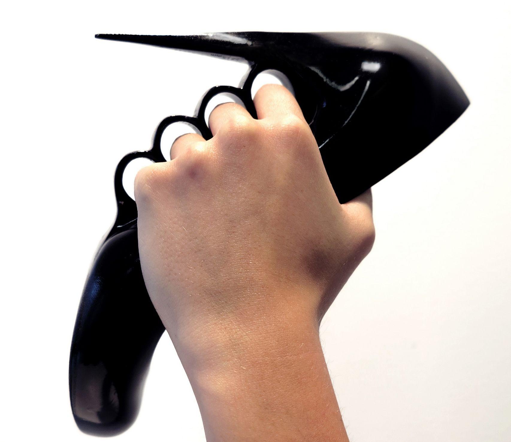 Cea mai haioasă expoziţie de pantofi de damă!