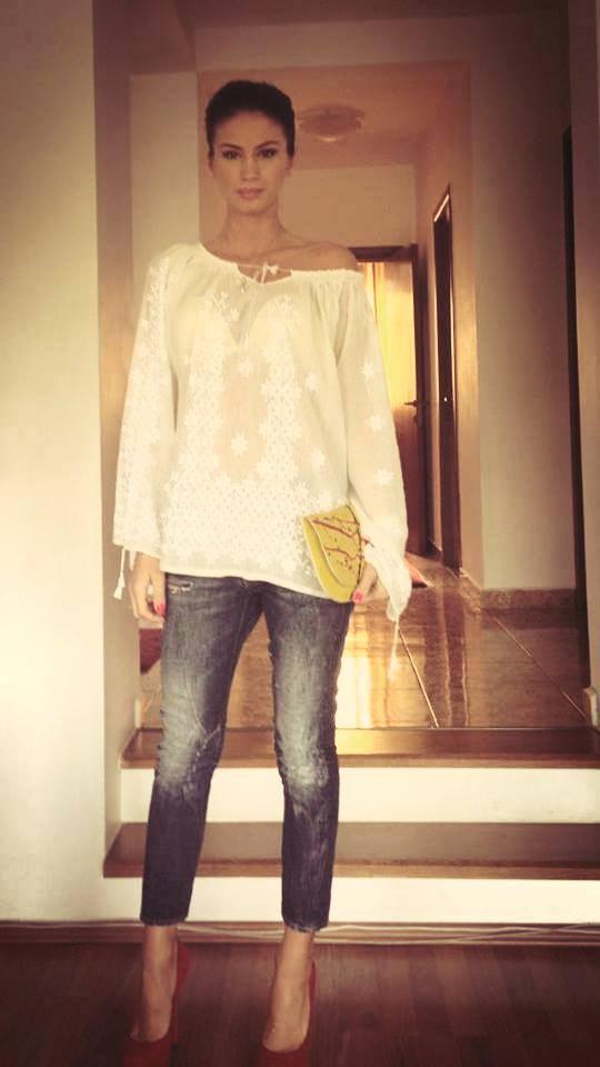 De Ziua Naţională, Geanina Ilieş poartă ie cu m&acirc;ndrie