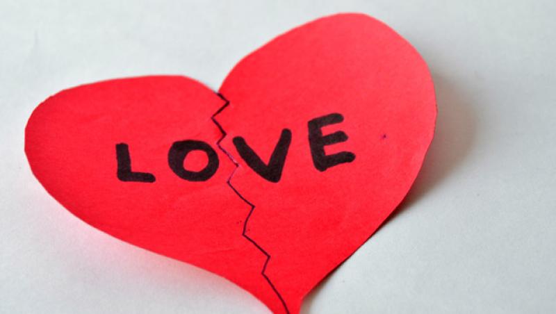 VIDEO | Te-ai plictisit de partenerul de viaţă? Topul metodelor prin care îi dai 