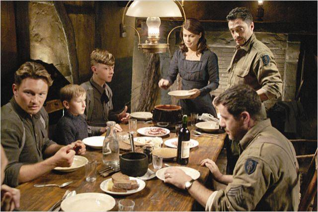 Cea mai frumoasă masă de Crăciun: 24.12.1944, nemţi şi americani