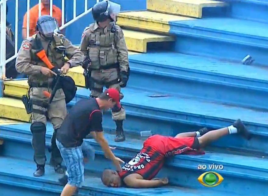 Video şocant! Brazilia: Un suporter a murit şi doi sunt &icirc;n stare gravă!