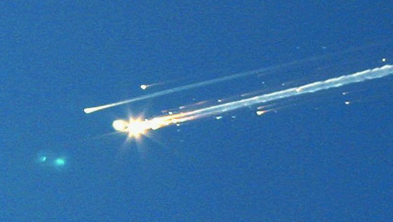 Zece ani de la explozia navetei Columbia! Directorul de zbor a izbucnit in plans!