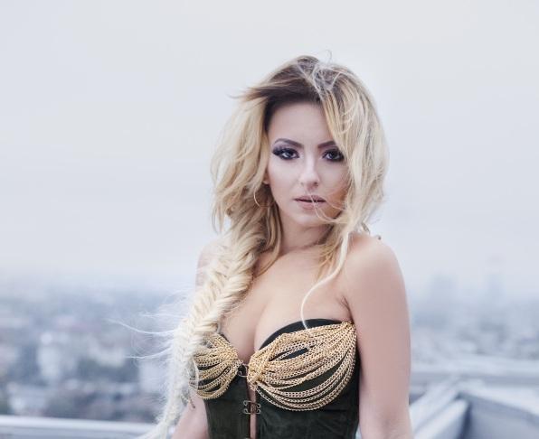 Giulia arata senzational dupa nastere. Afla care ii sunt secretele!