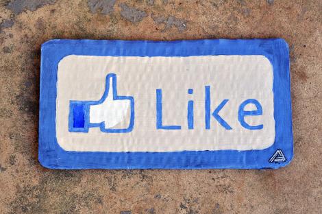 "Like-ul" nu a fost inventat de Facebook: Compania lui Zuckerberg, data in judecata
