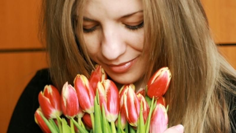 Economii de Ziua Indragostitilor: Buchetele de flori, mult mai ieftine in sere decat la florarii