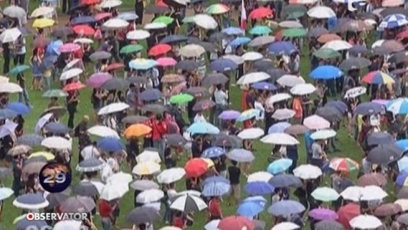 Mii de oameni au participat la un miting de protest in Singapore