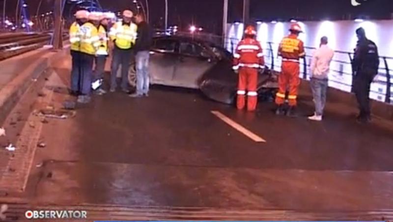 Accident pe Pasajul Basarab: Un bucurestean a derapat si a intrat intr-un taxi