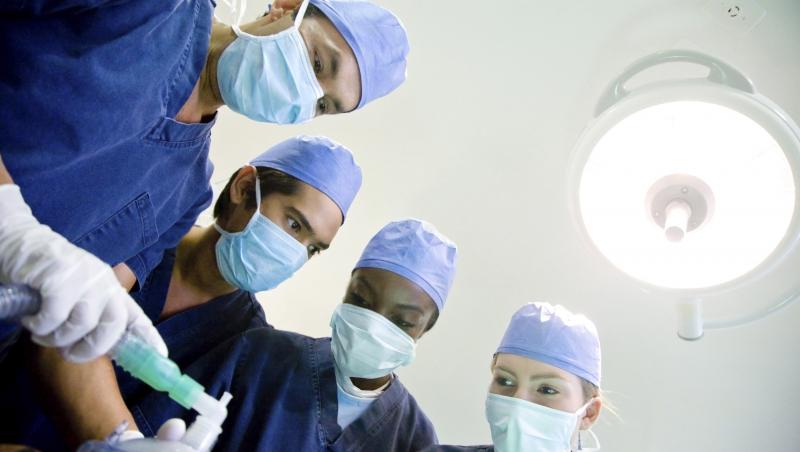 UPDATE! Medicii ale caror paciente au murit dupa operatii estetice sunt trasi la raspundere