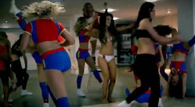 VIDEO! Nebunia "Harlem Shake" a atins fotbalul! Majoretele lui Crystal Palace s-au dezlantuit