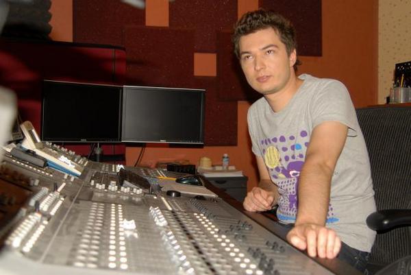 Din ciclul "marimea conteaza"! DJ-ul Liviu Hodor: O fata m-a intrebat cati centimetri are &ldquo;liviutul&rdquo;