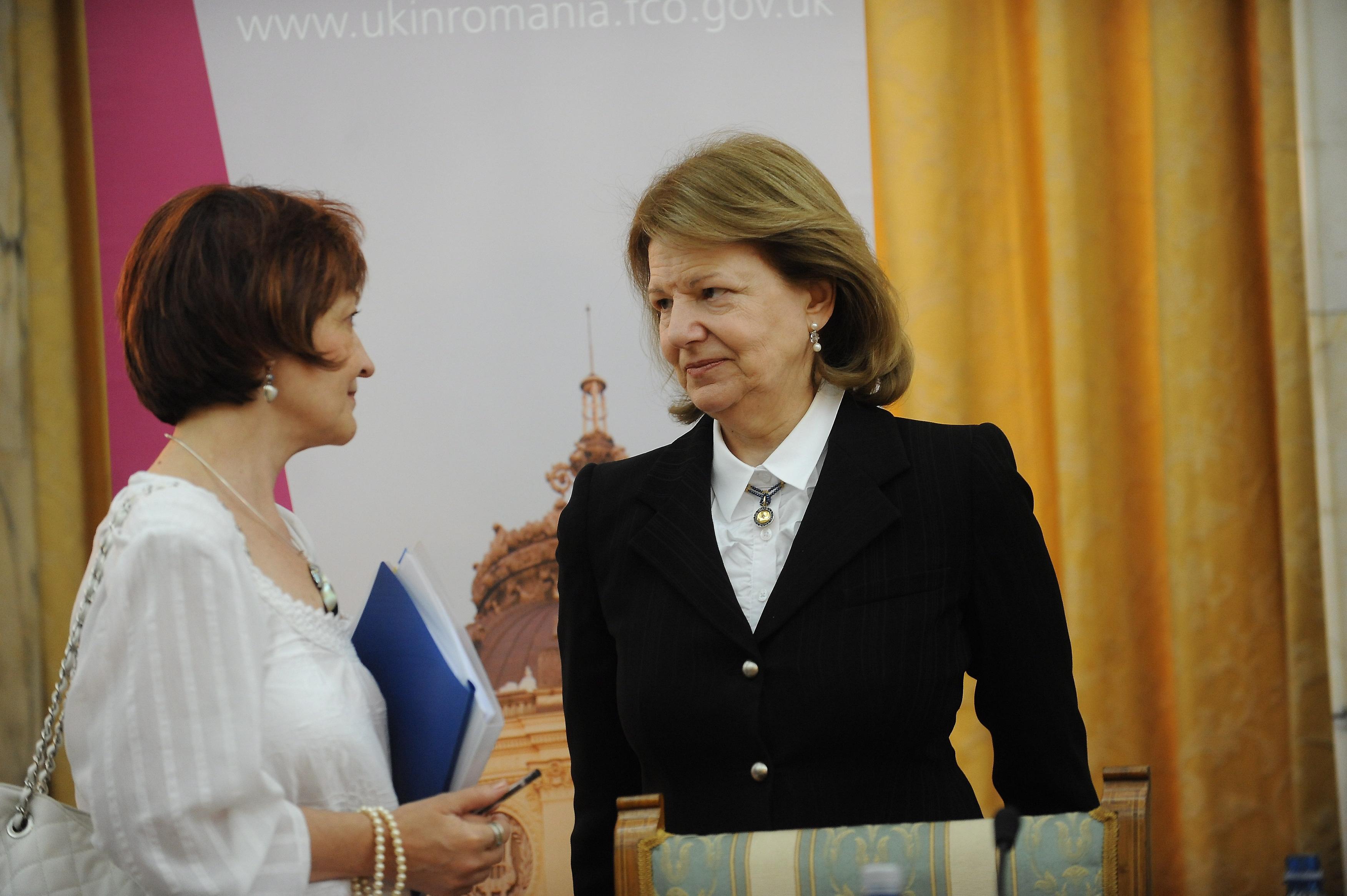 Baroneasa Emma Nicholson l-a vizitat pe Adrian Nastase