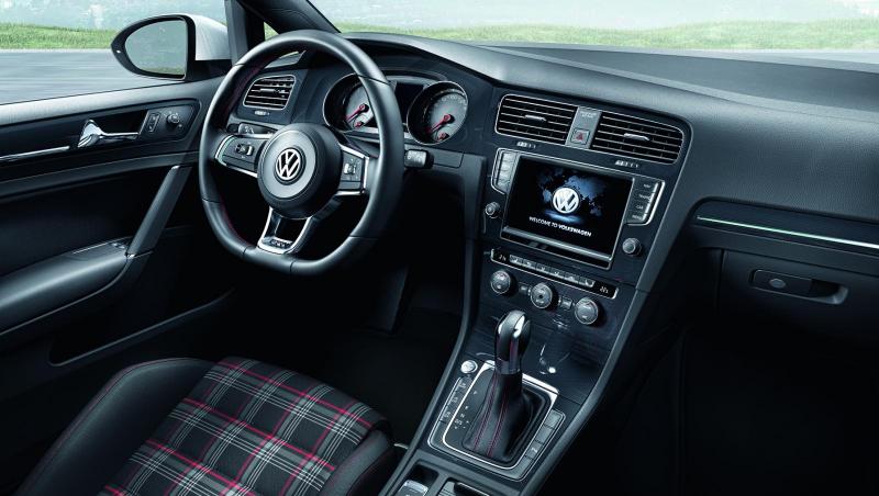 FOTO! Pregatit pentru Geneva 2013 - VW Golf VII GTI rupe tacerea