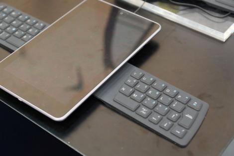 MWC 2013: Tastatura din silicon cu tehnologia NFC