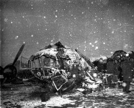 6 februarie 1958: A avut loc catastrofa aviatica de la Munchen. Opt fotbalisti ai echipei Manchester United au murit