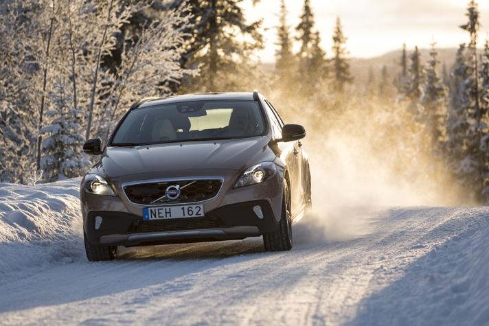 Test TopGear cu Volvo V40 Cross Country