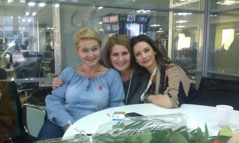 FOTO DE COLECTIE: Mona Nicolici, Sandra Stoicescu si Andreea Berecleanu