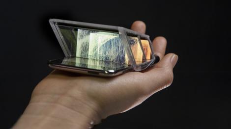Palm Top Theater iti transforma iPhone-ul intr-un mini display 3D