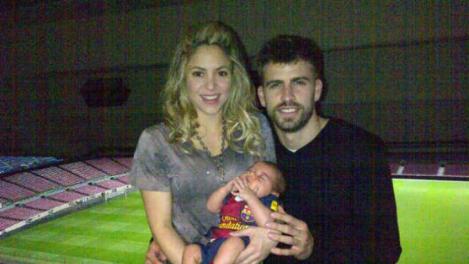 Victorie cu Milan, bucurie cu.. Milan! Pique a sarbatorit calificarea cu Barcelona alaturi de Shakira si fiul lor