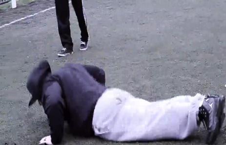 VIDEO: Inca un episod de fitness extrem! Cate exercitii iti reusesc?