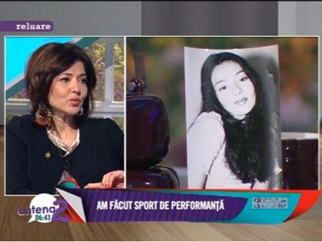 Oana Sarbu: "O vreme am fost obsedata sa ma privesc in oglinda"