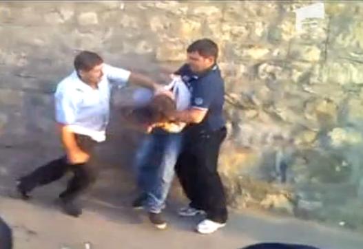 Un fost campion de box a facut KO un sofer de autobuz