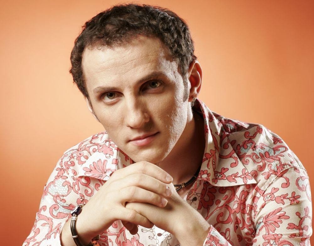 Mihai Traistariu si-a facut implant de par! Iata cum arata dupa interventie!