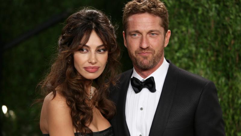 Madalina Ghenea l-a cumintit pe Gerard Butler. Actorul are ochi numai pentru ea!