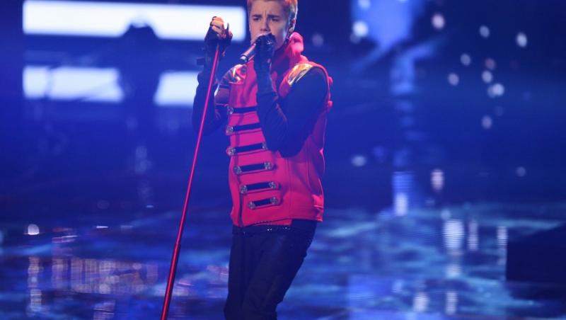 Justin Bieber, huiduit de fani! Cantaretul a intarziat doua ore la concertul de la Londra