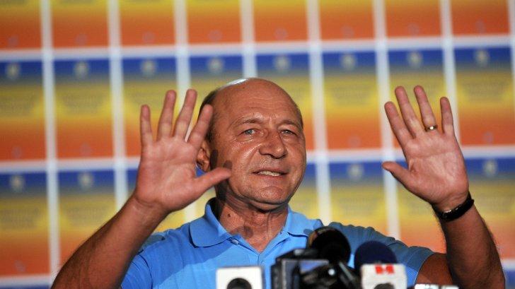 Presedintele Traian Basescu, implicat intr-un accident rutier usor