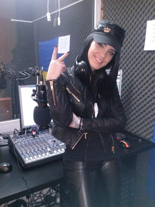 Adelina Pestritu a vrut sa devina cantareata: A mers la studio si a inregistrat o piesa