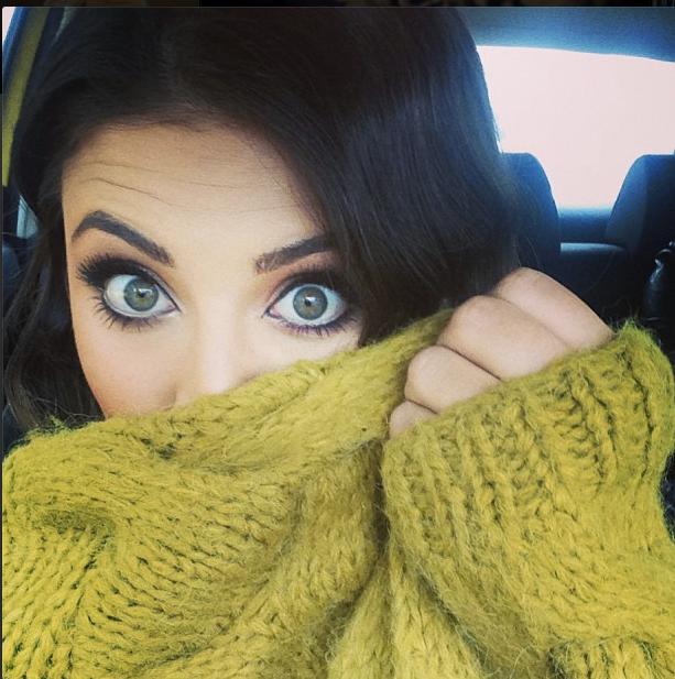 Antonia, acuzata de fani ca face gesturi satanice! (FOTO)