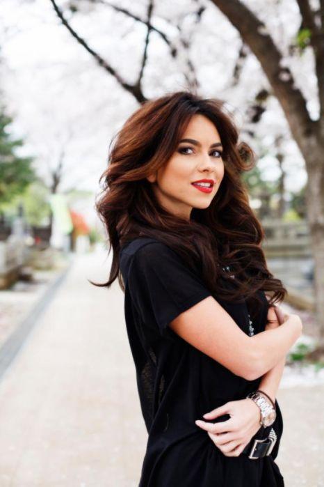 FOTO! Inna a pozat pentru o revista din Japonia