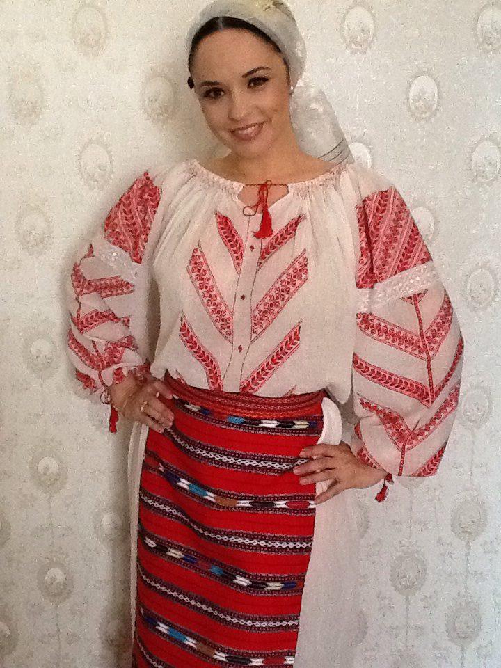 Ipostaza INEDITA! Andreea Marin s-a transformat in "Marioara de la Gorj"