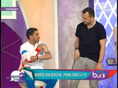 VIDEO! Mori de ras! Mihaita din Berceni, noua senzatie a internetului, mananca berberita si e fanul unui celebru fotbalist roman!