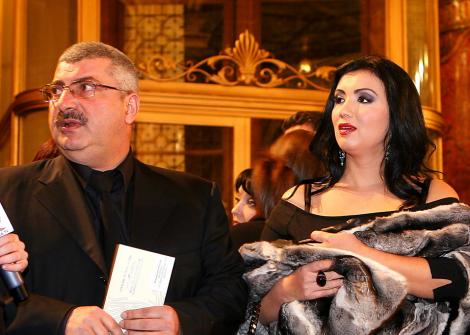 Silviu Prigoana o face de ras pe Adriana Bahmuteanu: "A incercat sa dea spaga la garderoba Operei din Viena"