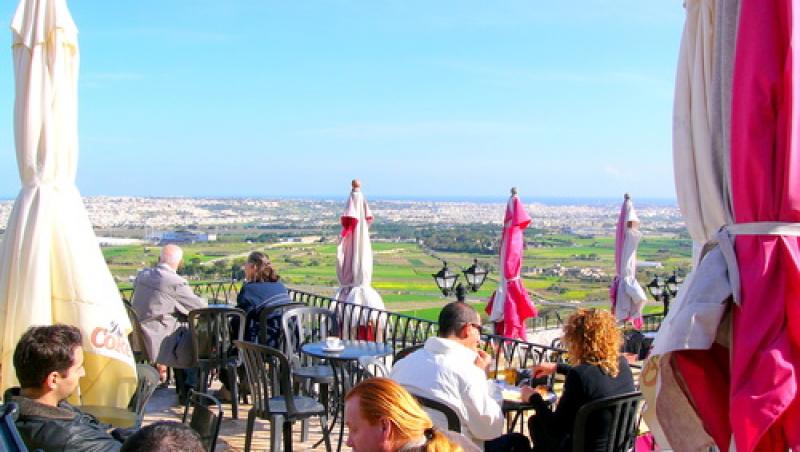 Cafea aromata cu decor de vis in Malta 
