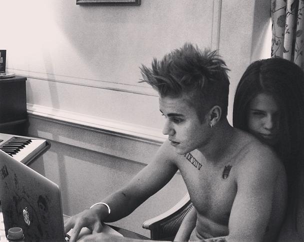 Cu pieptul inainte: Justin Bieber s-a impacat cu Selena Gomez!