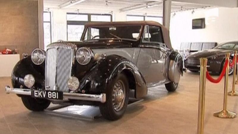 Un Daimler din 1939, condus de Winston Churchill, a fost scos la licitatie