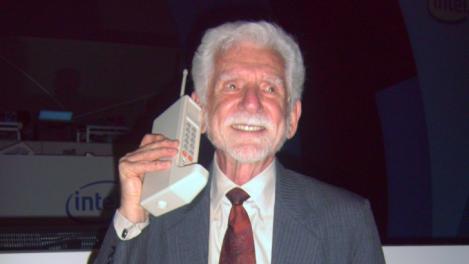 3 aprilie 1973: Convorbirile telefonice "la mobil" au implinit 40 de ani. Martin Coooper, "pionierul"