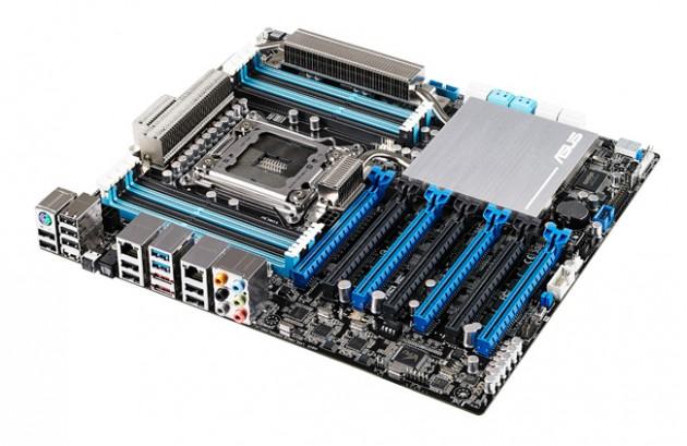 ASUS P9X79-E – Pentru cei care insista la o configuratie 4 way SLI