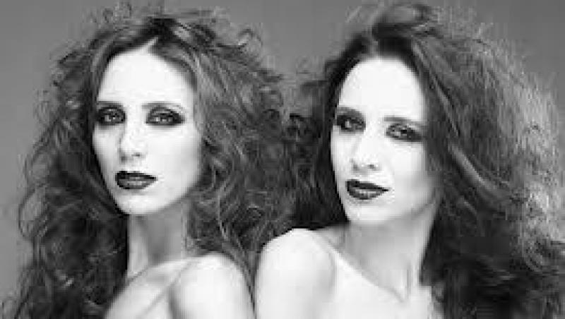 Cele mai sexy surori gemene, Laura si Cristina de la Next Top Model, vor sa intre in echipa Neatza!