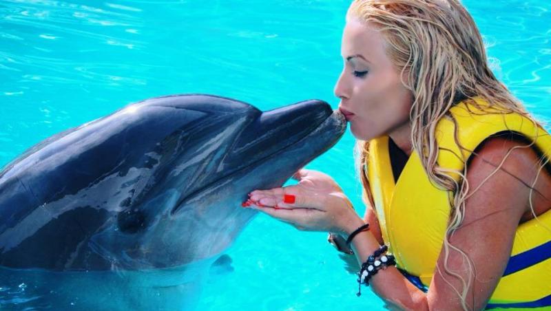 UPDATE: Loredana Chivu, DEMENTIALA in costum de baie (FOTO)