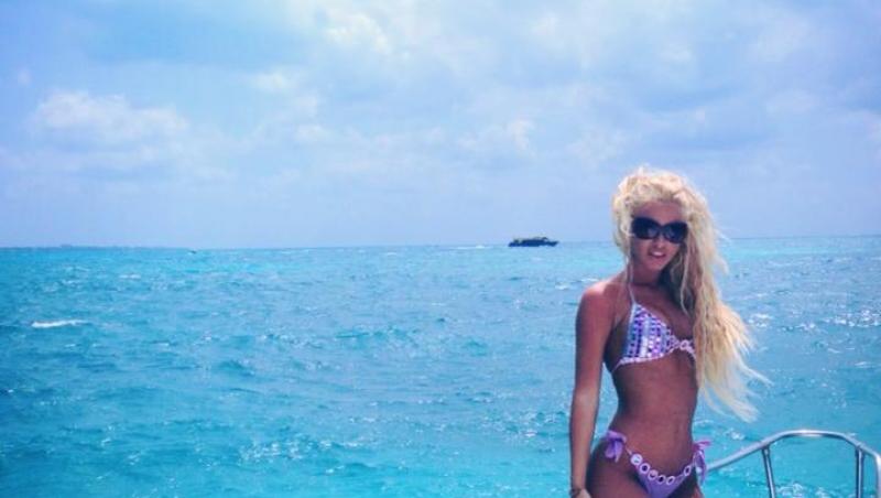 UPDATE: Loredana Chivu, DEMENTIALA in costum de baie (FOTO)