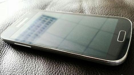 Samsung Galaxy S4 Mini se apropie de realitate prin imagini