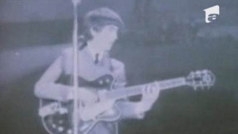 O chitara folosita de John Lennon si George Harrison va fi scoasa la licitatie