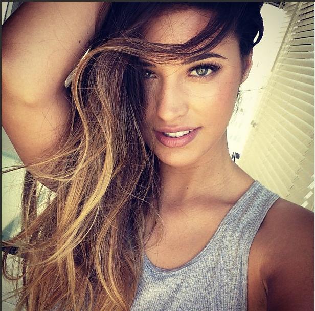 Copil cu chip angelic, "la indigo": Antonia, mai copilaroasa decat fiica sa, Maya! (FOTO)