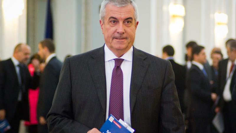 Tariceanu a amanat cununia civila. Mama fostului premier a incetat din viata