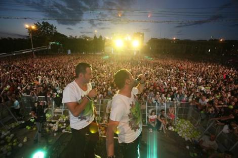 EMOTIONANT! Peste 100. 000 de oameni au cantat "Desteapta-te, romane!" la FORZA ZU! (VIDEO)