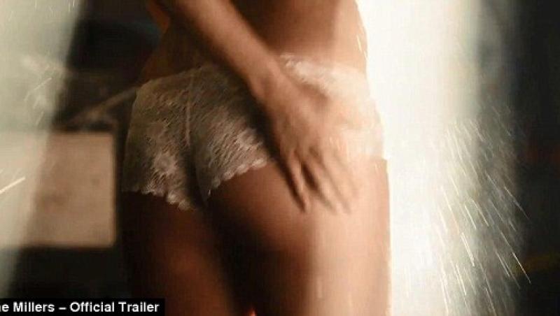 Jennifer Aniston, scene fierbinti de striptease in noul film (VIDEO)