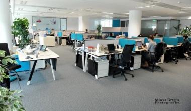 In vizita la cel mai mare producator de telefoane mobile